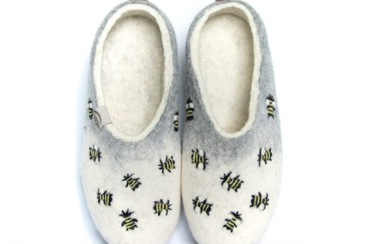 bees design slippers Felt Products from Nepal